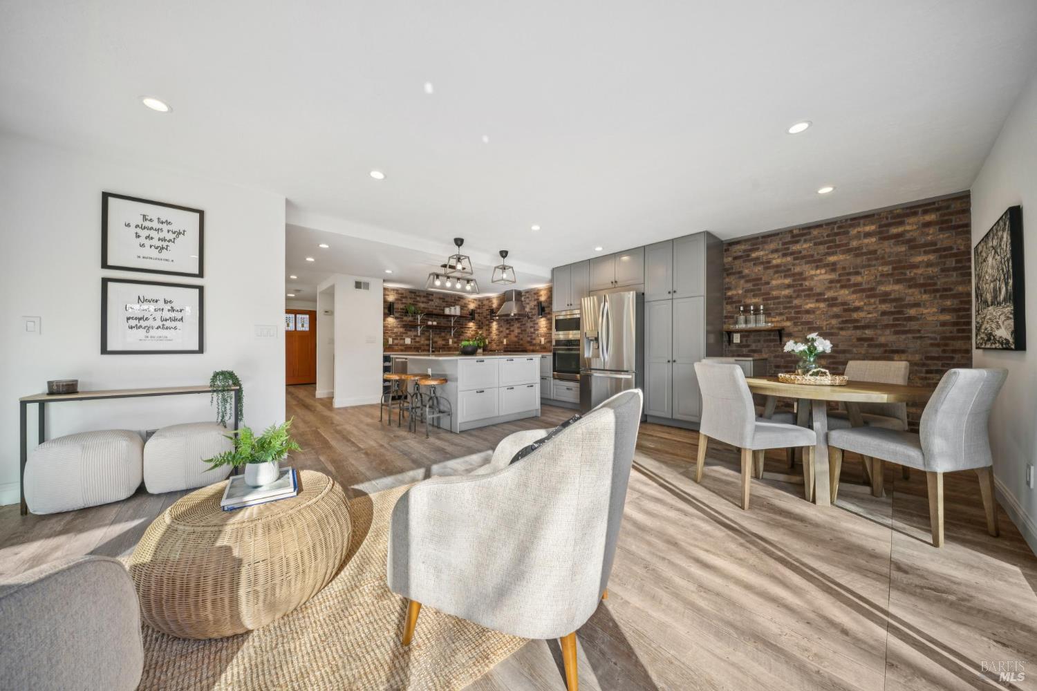 Detail Gallery Image 25 of 70 For 3 Chapparal Ct, Novato,  CA 94949 - 4 Beds | 2/1 Baths