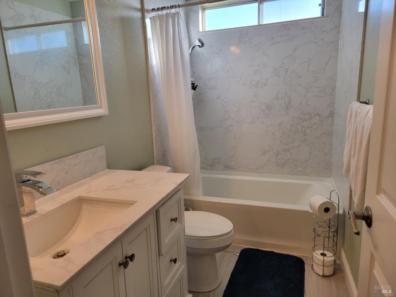 Detail Gallery Image 12 of 21 For 1130 Silk Oak Dr, Suisun City,  CA 94585 - 3 Beds | 2/1 Baths