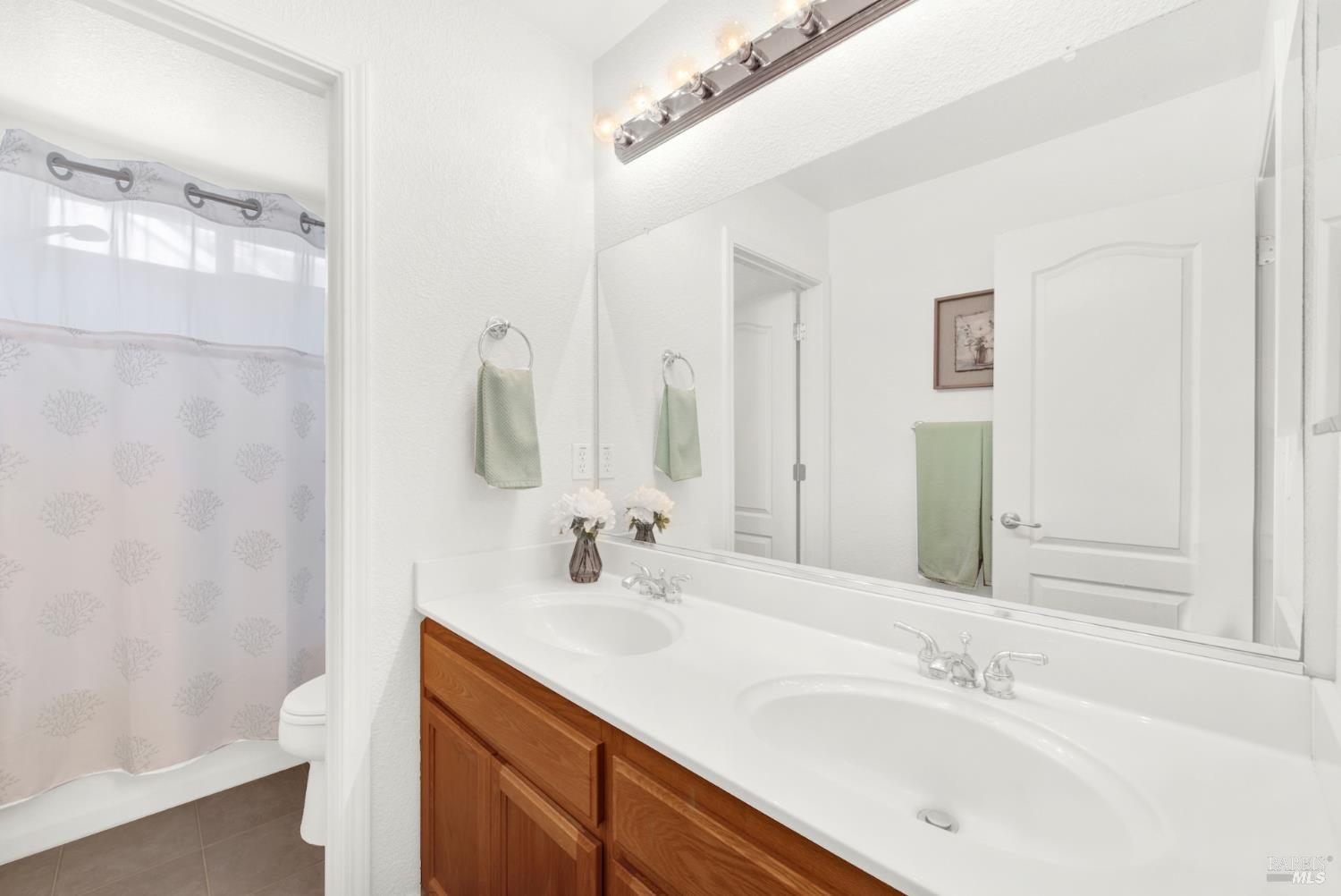 Detail Gallery Image 35 of 51 For 652 Greentree Cir, Fairfield,  CA 94534 - 4 Beds | 2/1 Baths