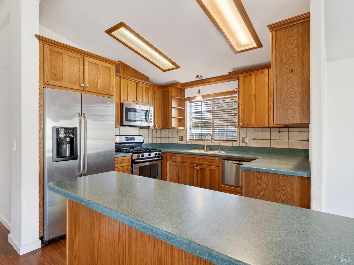 Detail Gallery Image 7 of 27 For 54 Hacienda Dr 54, Napa,  CA 94558 - 2 Beds | 2 Baths