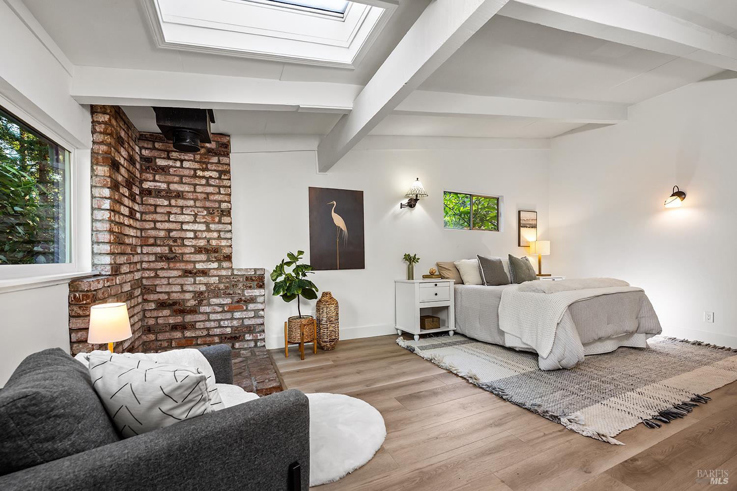 Detail Gallery Image 32 of 69 For 1417 Deer Ln, Sebastopol,  CA 95472 - 4 Beds | 2/1 Baths