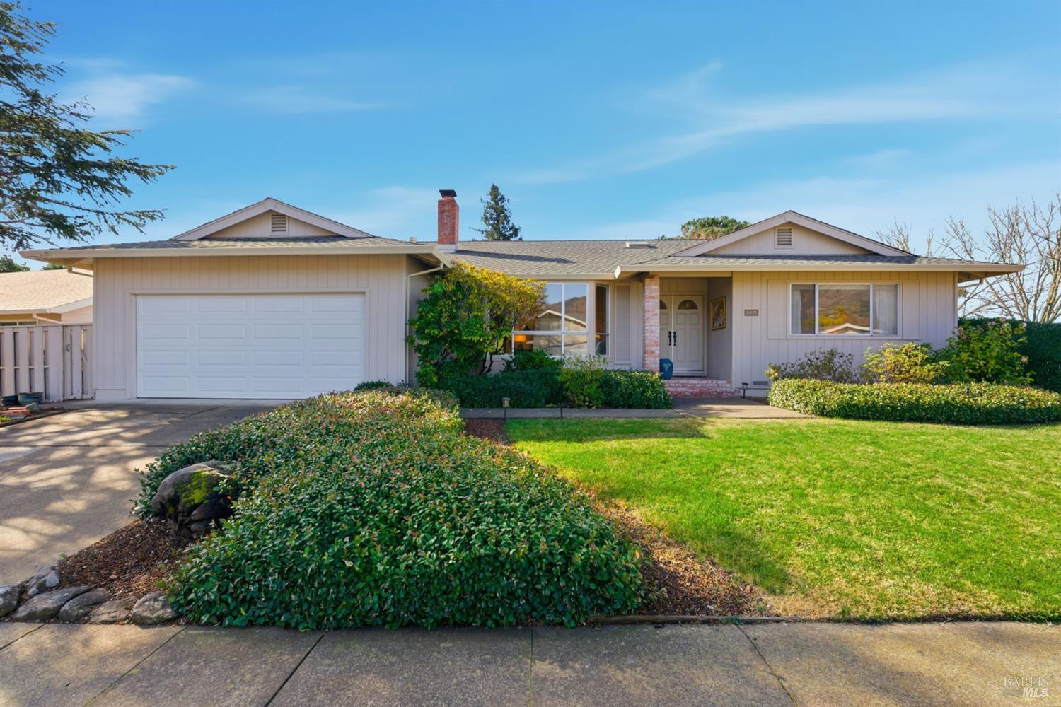 Detail Gallery Image 7 of 53 For 8891 Oakmont Dr, Santa Rosa,  CA 95409 - 2 Beds | 2 Baths