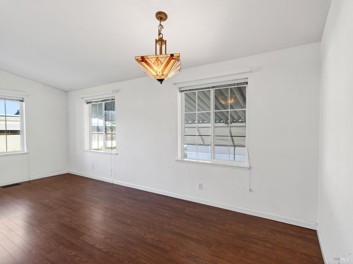 Detail Gallery Image 5 of 27 For 54 Hacienda Dr 54, Napa,  CA 94558 - 2 Beds | 2 Baths