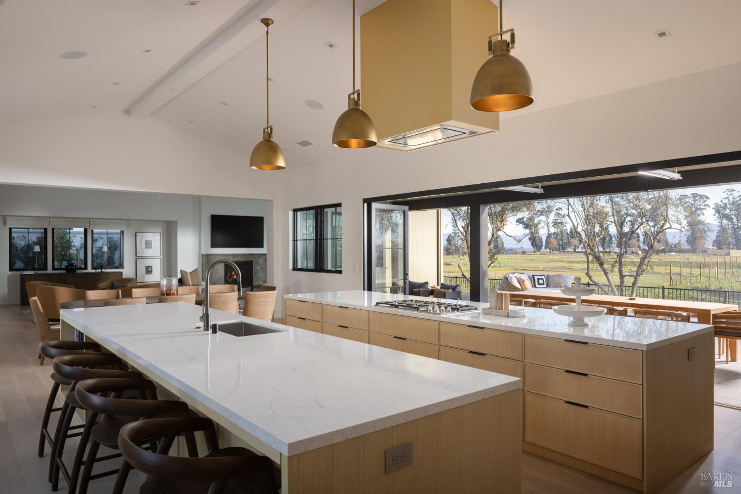 Detail Gallery Image 9 of 36 For 306 Vine Row Ct, Napa,  CA 94559 - 6 Beds | 7/1 Baths