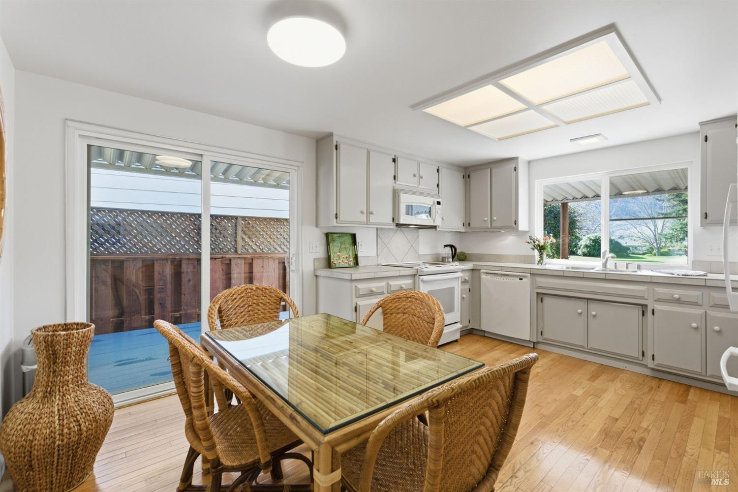 Detail Gallery Image 34 of 53 For 8891 Oakmont Dr, Santa Rosa,  CA 95409 - 2 Beds | 2 Baths