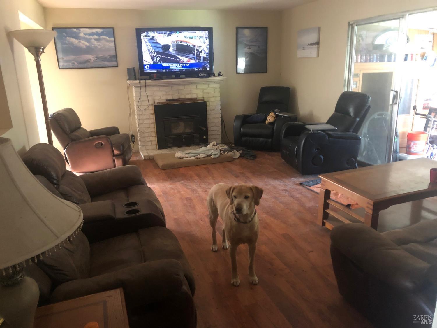 Detail Gallery Image 5 of 9 For 2127 Fremont Dr, Santa Rosa,  CA 95409 - 3 Beds | 2 Baths