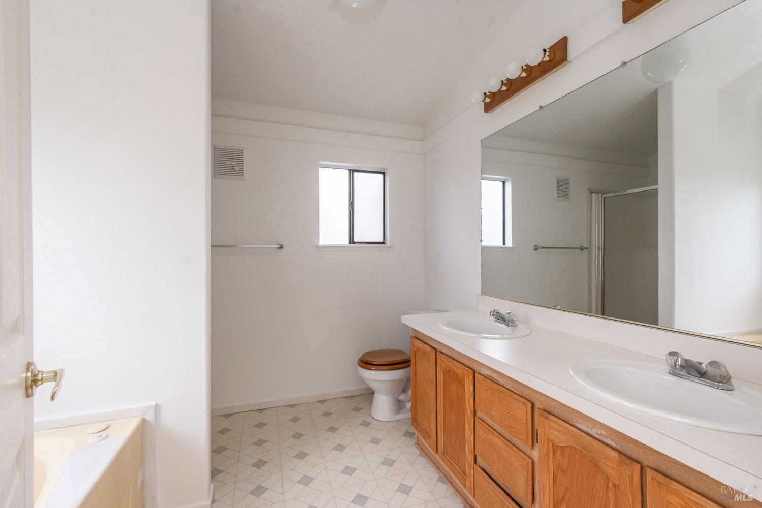 Detail Gallery Image 10 of 19 For 6004 Monticello Rd 41, Napa,  CA 94558 - 2 Beds | 2 Baths