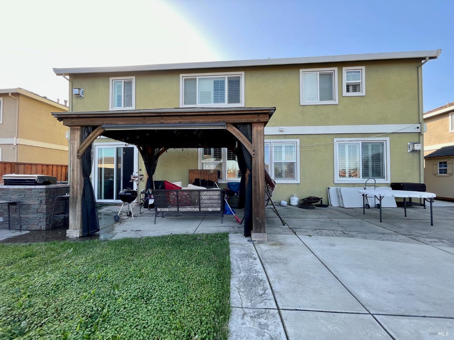 Detail Gallery Image 19 of 28 For 1844 Stockbridge Dr, Fairfield,  CA 94534 - 5 Beds | 4 Baths