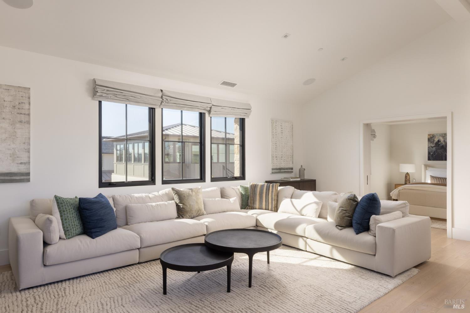 Detail Gallery Image 28 of 36 For 306 Vine Row Ct, Napa,  CA 94559 - 6 Beds | 7/1 Baths