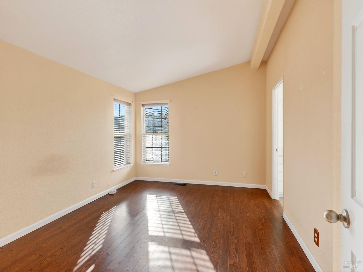 Detail Gallery Image 11 of 27 For 54 Hacienda Dr 54, Napa,  CA 94558 - 2 Beds | 2 Baths