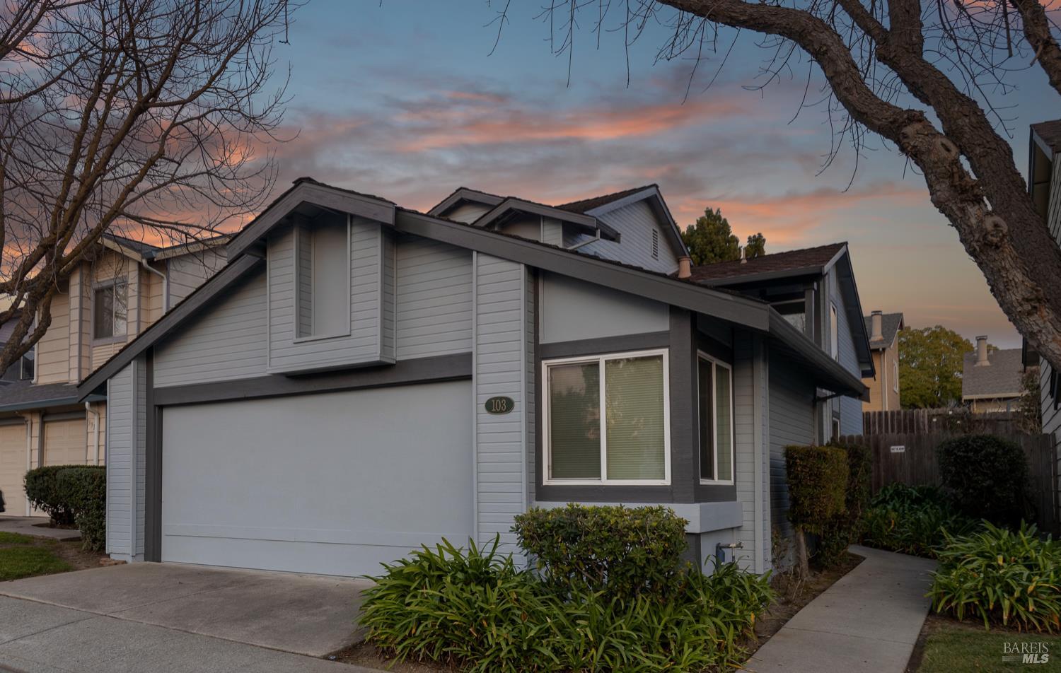 Detail Gallery Image 2 of 14 For 103 Stageline Ct, Vallejo,  CA 94591 - 2 Beds | 2 Baths