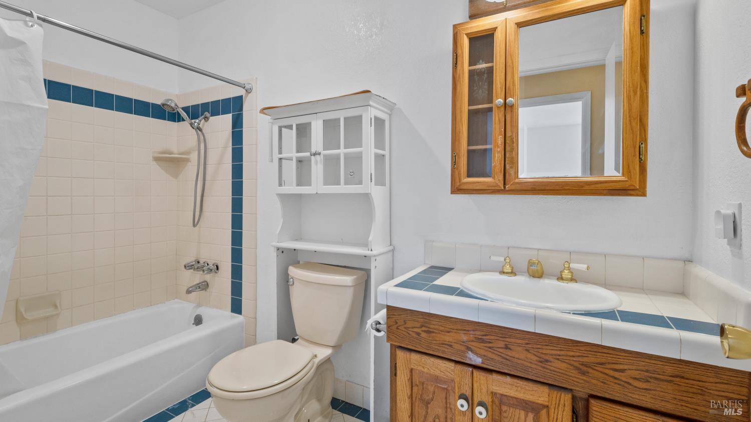 Detail Gallery Image 23 of 32 For 5036 Algiers Ave, Santa Rosa,  CA 95409 - 4 Beds | 3 Baths