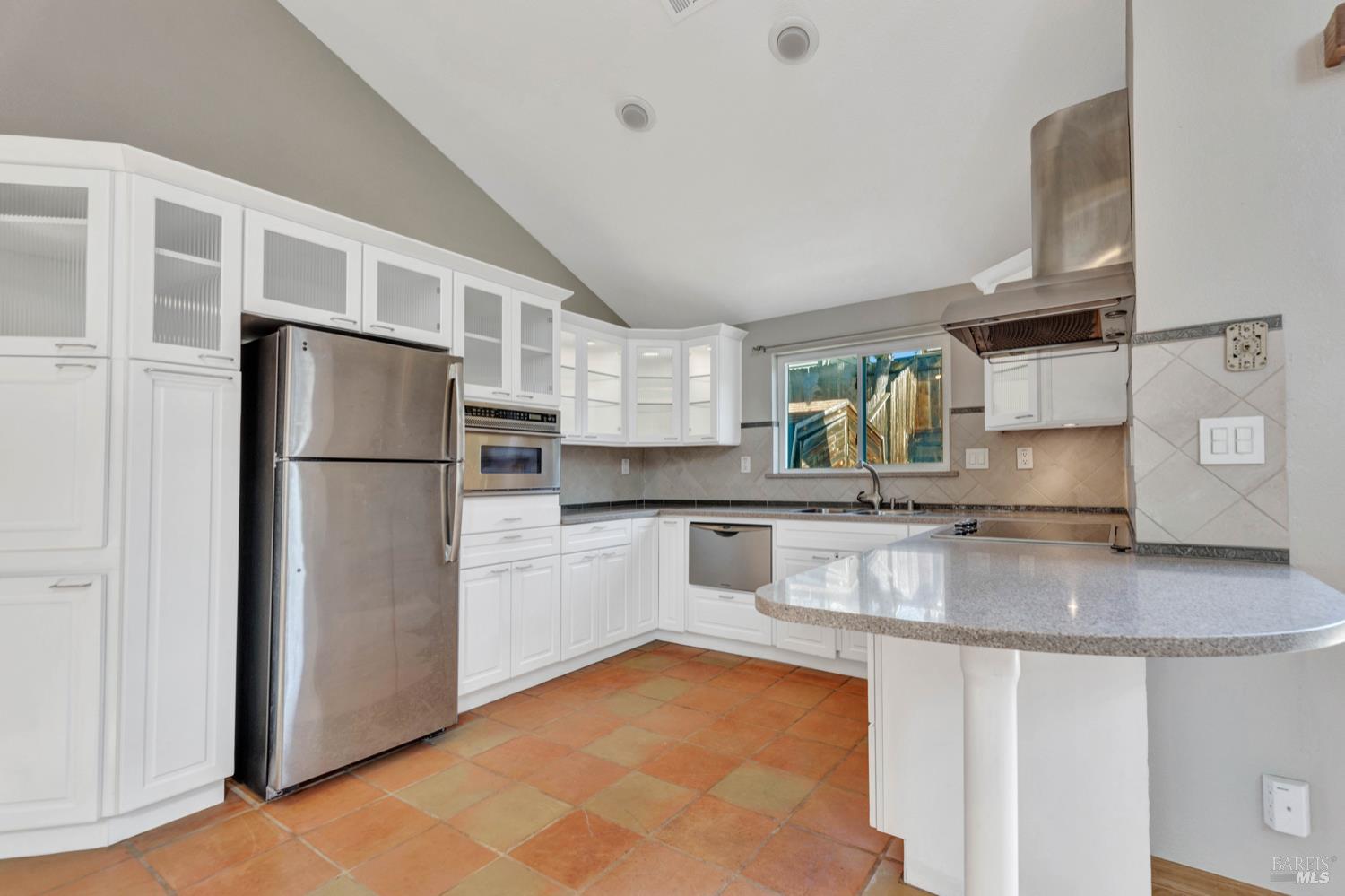 Detail Gallery Image 6 of 14 For 103 Stageline Ct, Vallejo,  CA 94591 - 2 Beds | 2 Baths