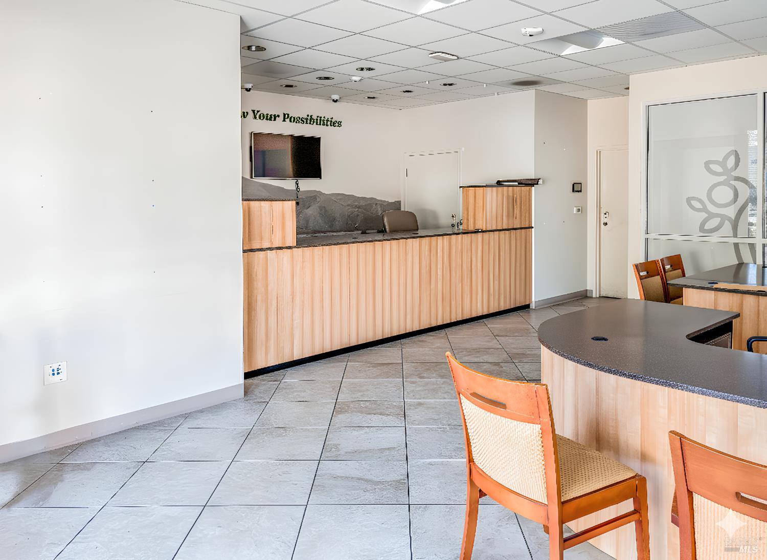 Detail Gallery Image 4 of 9 For 151 Elmira Rd, Vacaville,  CA 95687 - – Beds | – Baths