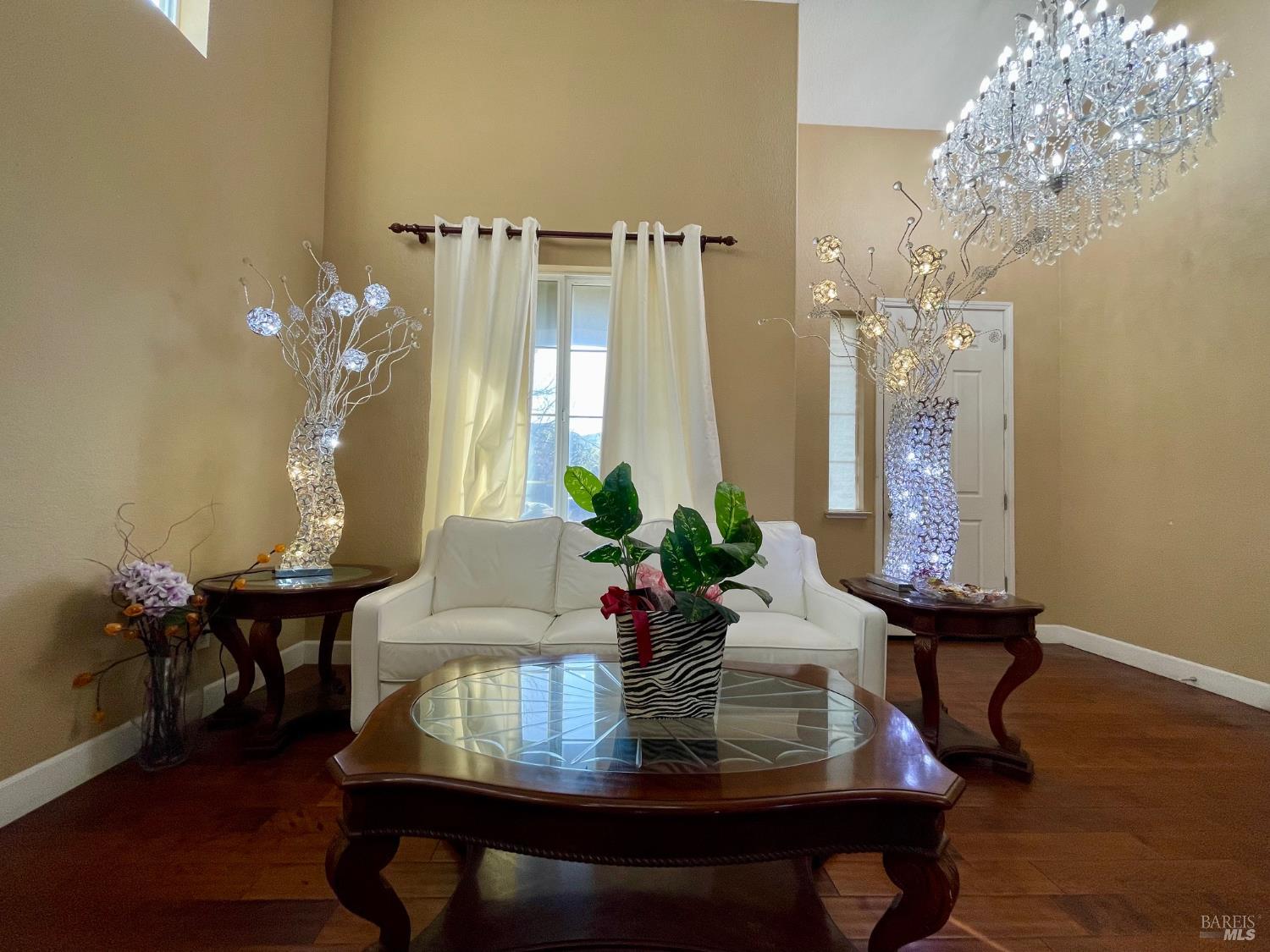 Detail Gallery Image 7 of 28 For 1844 Stockbridge Dr, Fairfield,  CA 94534 - 5 Beds | 4 Baths