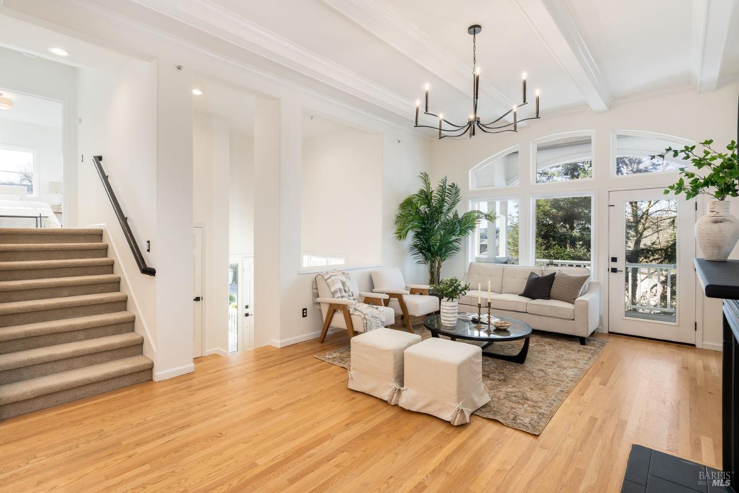 Detail Gallery Image 8 of 65 For 384 Arabian Way, Healdsburg,  CA 95448 - 4 Beds | 3/1 Baths