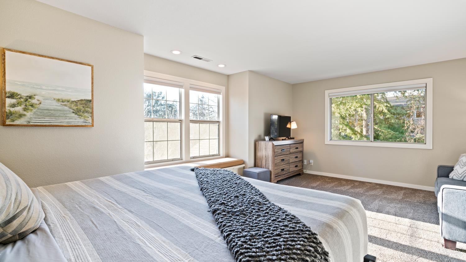 Detail Gallery Image 29 of 50 For 5680 Eagle Rock Ct, Santa Rosa,  CA 95409 - 4 Beds | 2 Baths