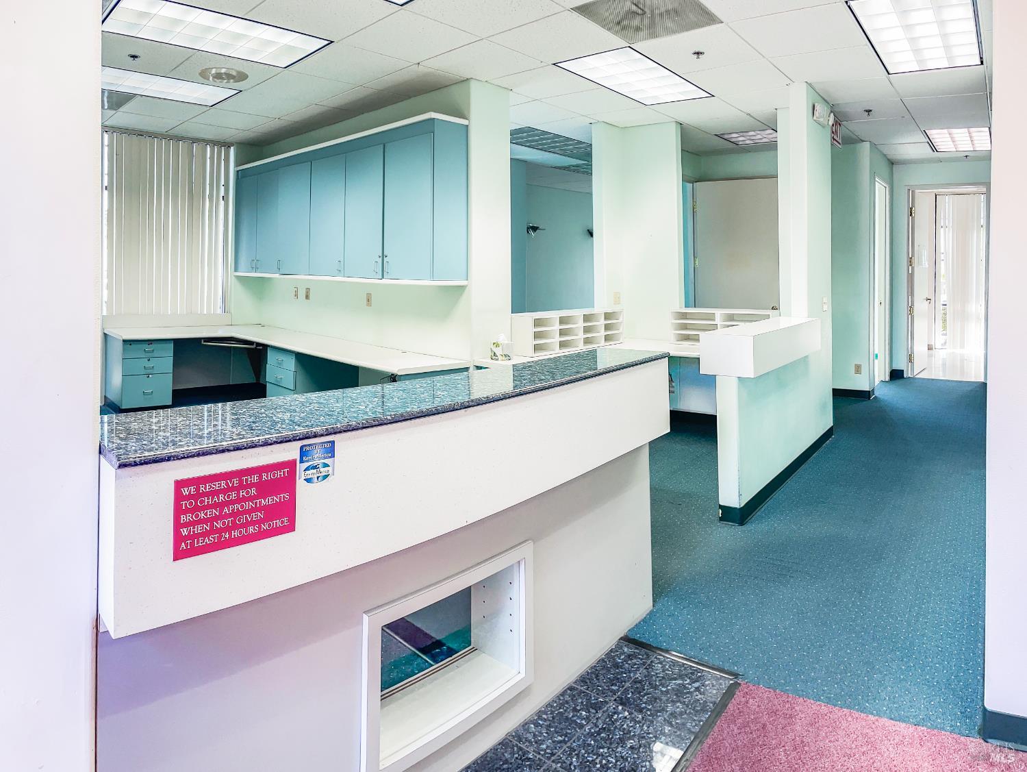 Detail Gallery Image 4 of 11 For 2801 Waterman Blvd #200,  Fairfield,  CA 94534 - – Beds | – Baths