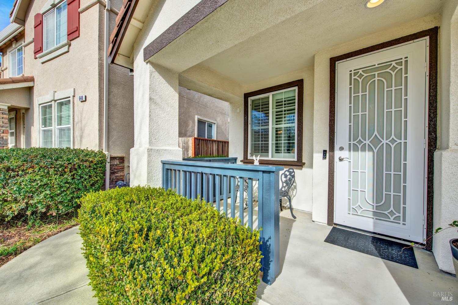 Detail Gallery Image 9 of 51 For 652 Greentree Cir, Fairfield,  CA 94534 - 4 Beds | 2/1 Baths