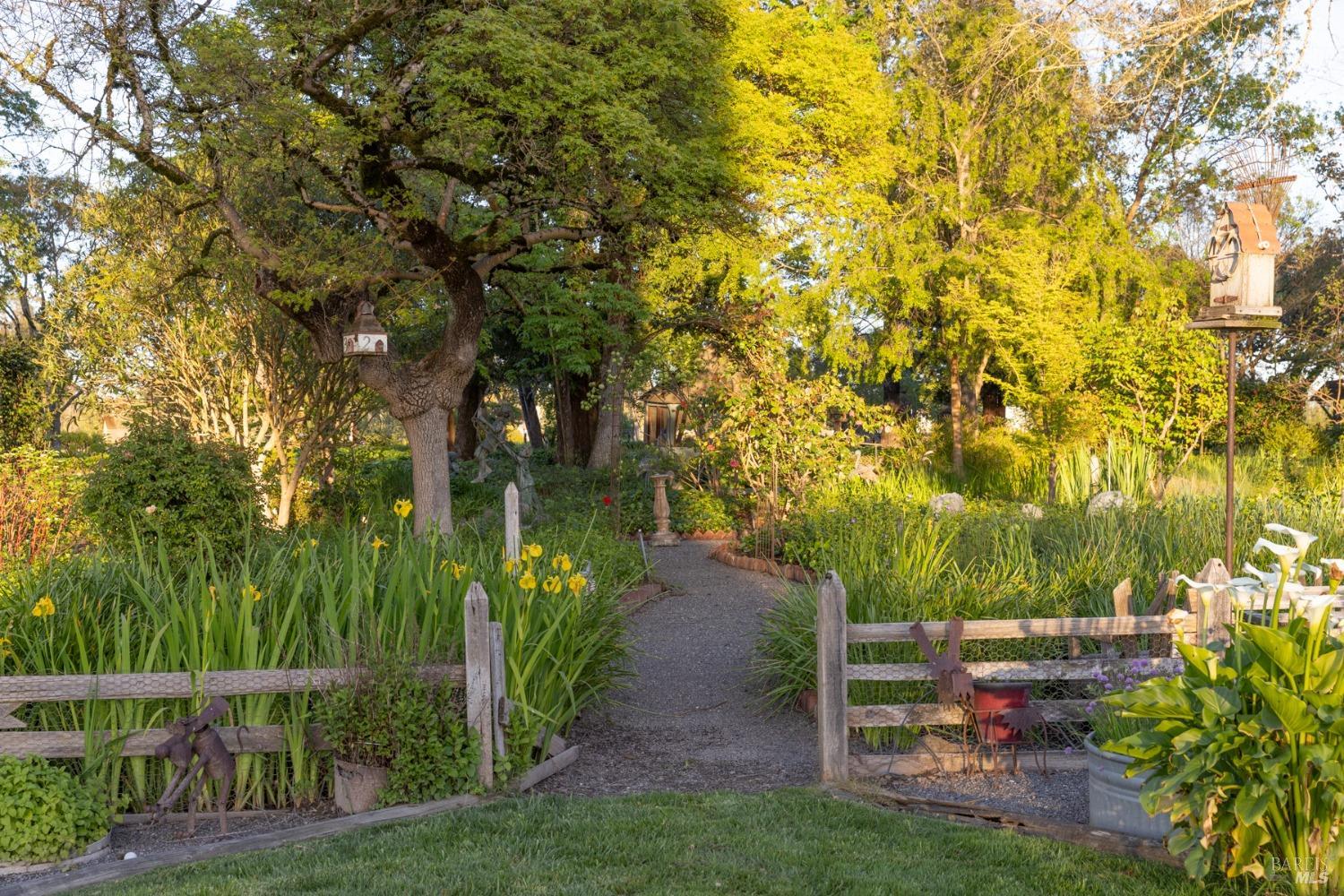 Detail Gallery Image 39 of 59 For 2875 Woolsey Rd, Windsor,  CA 95492 - 5 Beds | 4 Baths