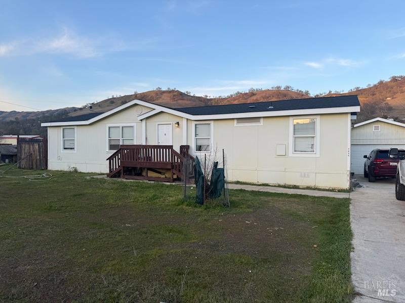 Detail Gallery Image 2 of 7 For 3096 Spring Valley Rd, Clearlake Oaks,  CA 95423 - 4 Beds | 2 Baths