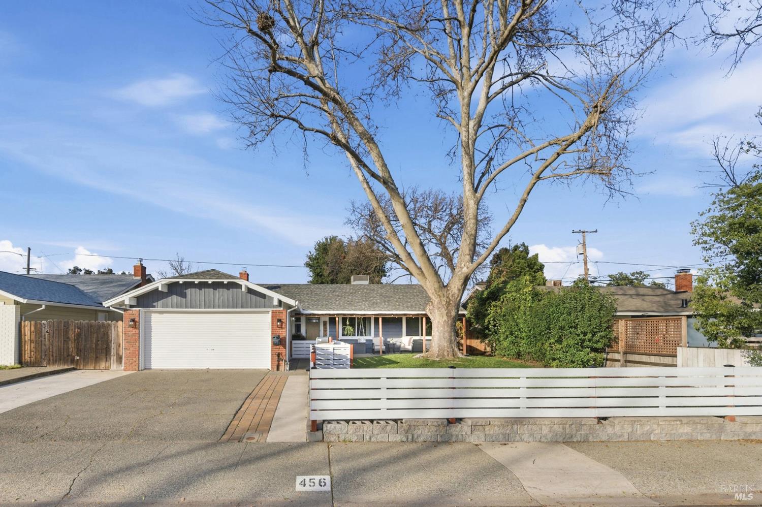 Detail Gallery Image 3 of 42 For 456 Buckeye St, Vacaville,  CA 95688 - 3 Beds | 1 Baths