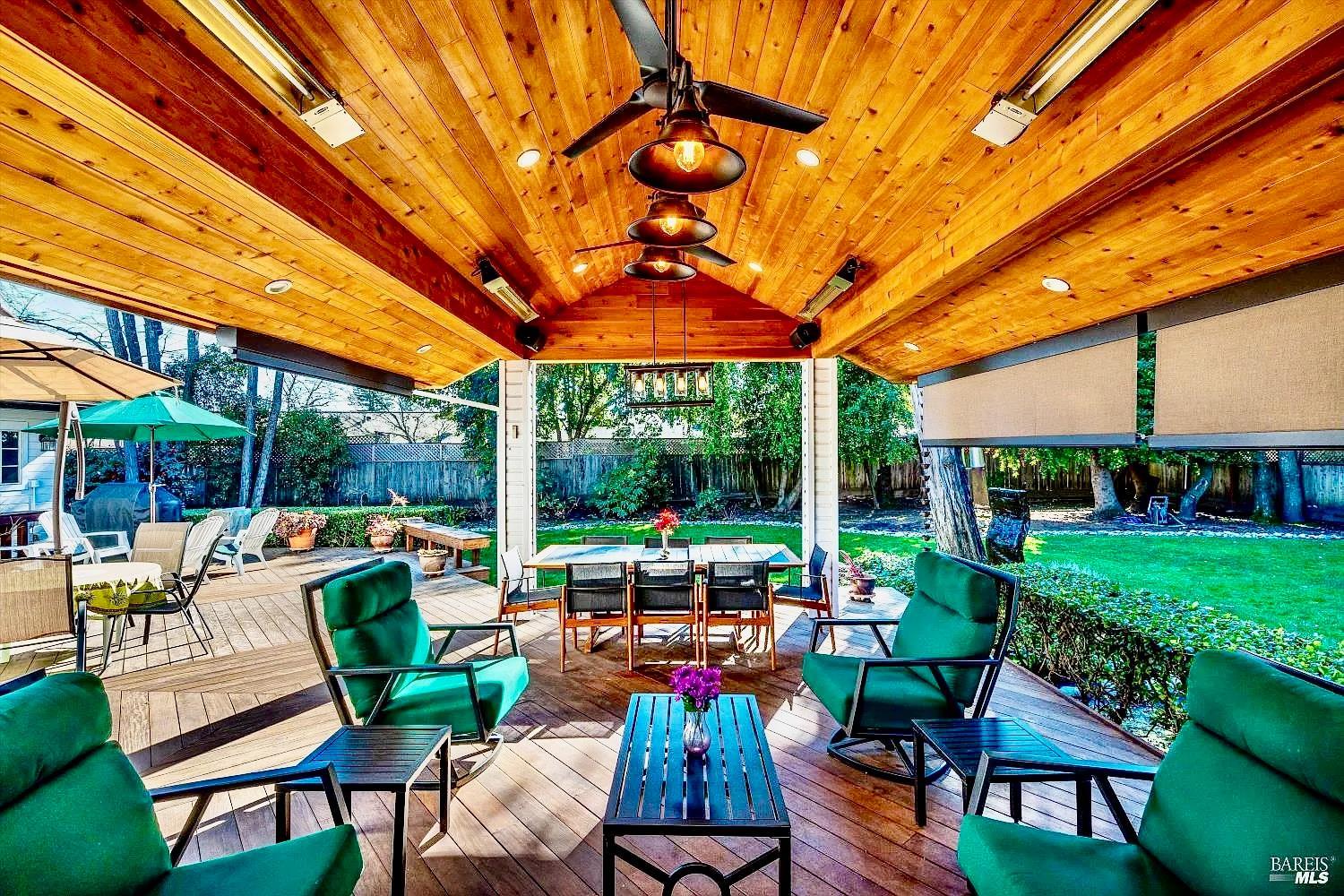 Detail Gallery Image 3 of 52 For 934 Fairway Dr, Sonoma,  CA 95476 - 3 Beds | 3/1 Baths