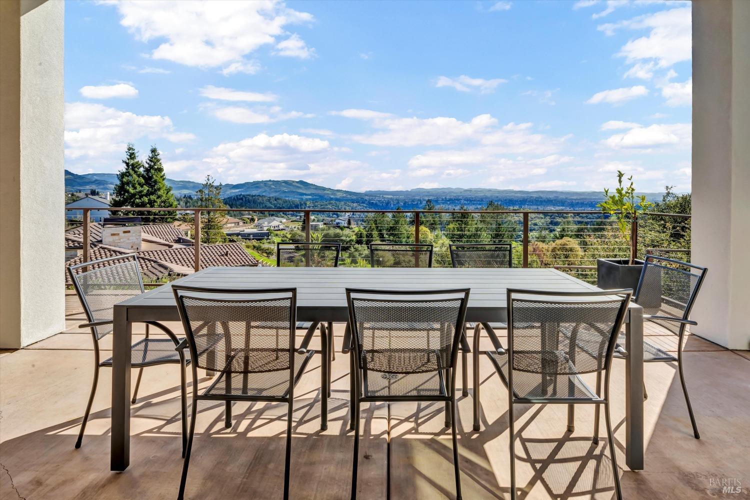 Detail Gallery Image 48 of 66 For 2144 Wedgewood Way, Santa Rosa,  CA 95404 - 5 Beds | 5/2 Baths