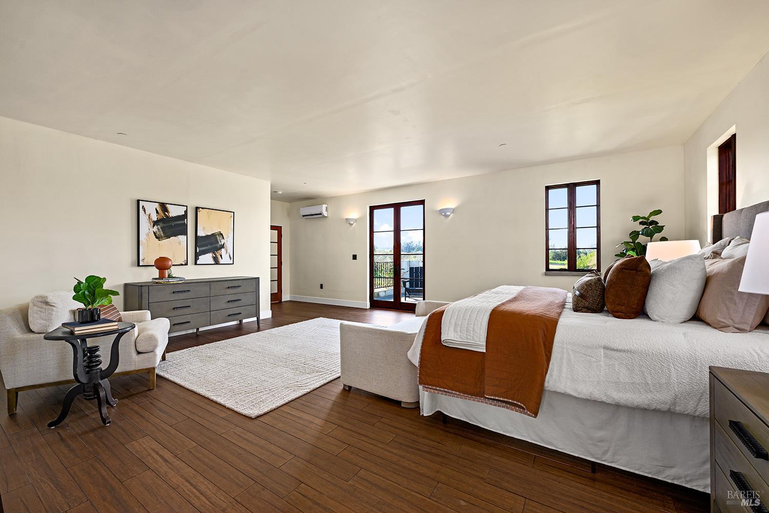 Detail Gallery Image 33 of 75 For 5300 Gravenstein Hwy, Sebastopol,  CA 95472 - 5 Beds | 6/1 Baths