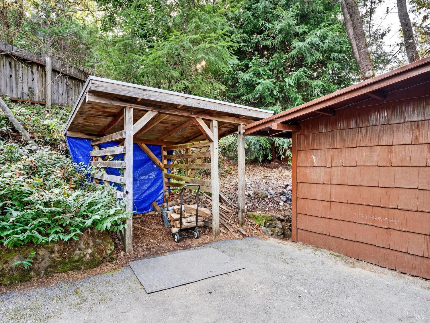 Detail Gallery Image 35 of 52 For 10701 Orr Springs Rd, Ukiah,  CA 95482 - 2 Beds | 1 Baths