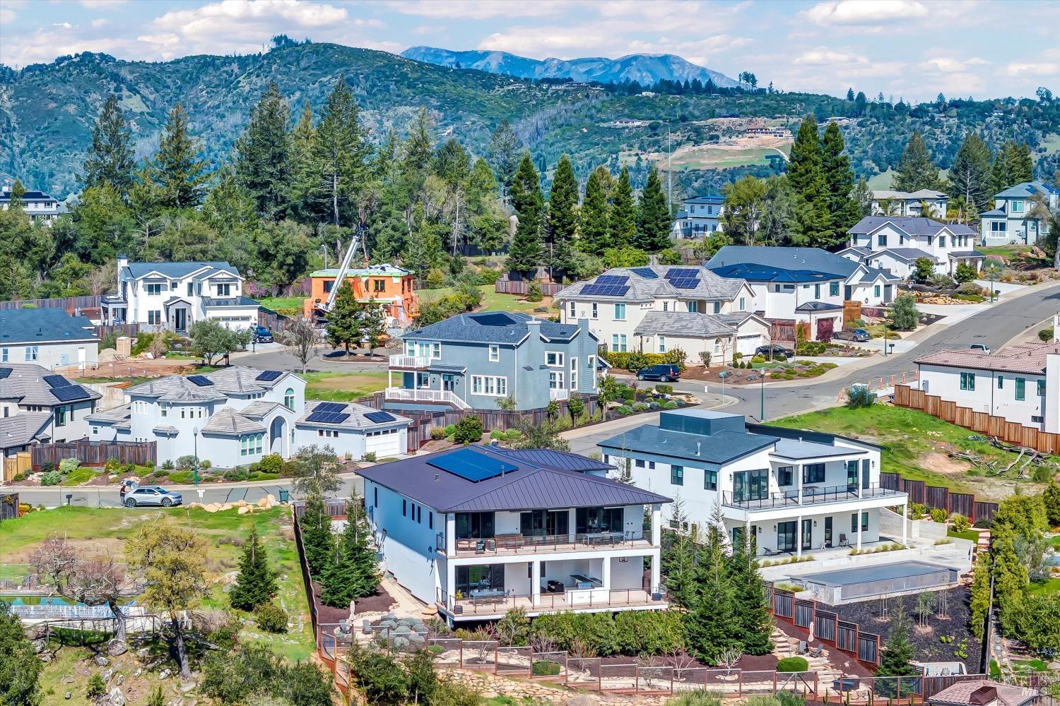 Detail Gallery Image 59 of 66 For 2144 Wedgewood Way, Santa Rosa,  CA 95404 - 5 Beds | 5/2 Baths