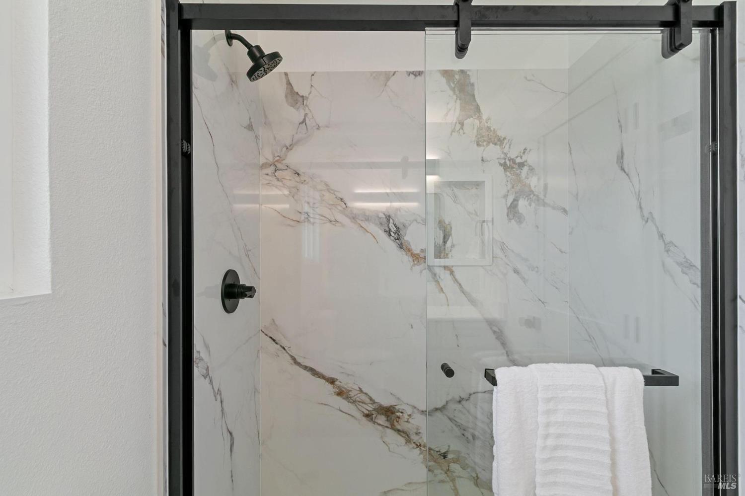 Detail Gallery Image 30 of 34 For 106 Kerry Ct, Vacaville,  CA 95687 - 4 Beds | 3 Baths