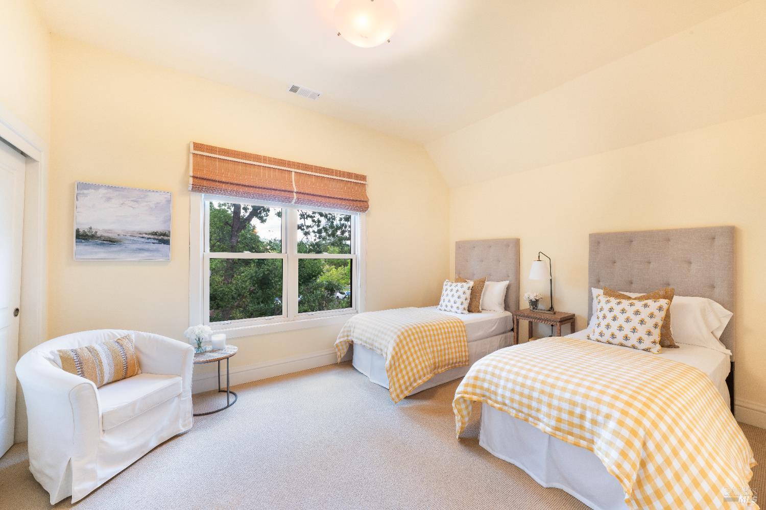 Detail Gallery Image 32 of 47 For 1330 Pine St, Saint Helena,  CA 94574 - 4 Beds | 3/1 Baths