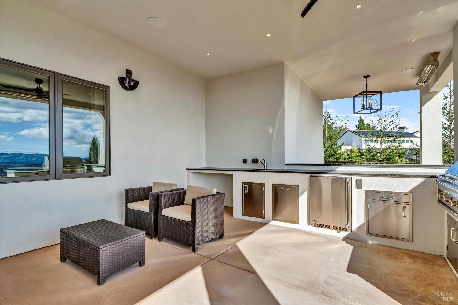 Detail Gallery Image 49 of 66 For 2144 Wedgewood Way, Santa Rosa,  CA 95404 - 5 Beds | 5/2 Baths