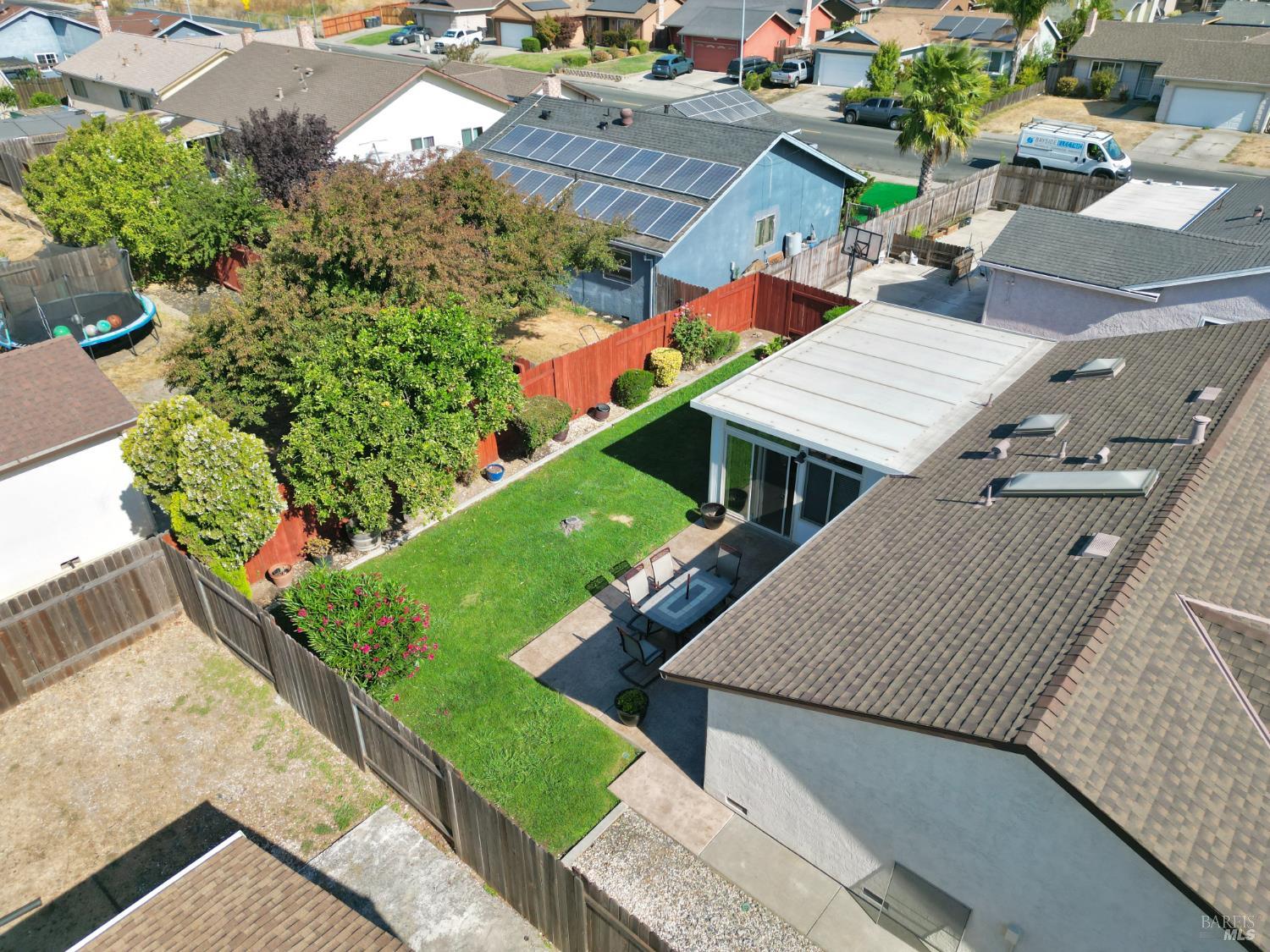 Detail Gallery Image 3 of 47 For 616 Emperor Dr, Suisun City,  CA 94585 - 3 Beds | 1 Baths