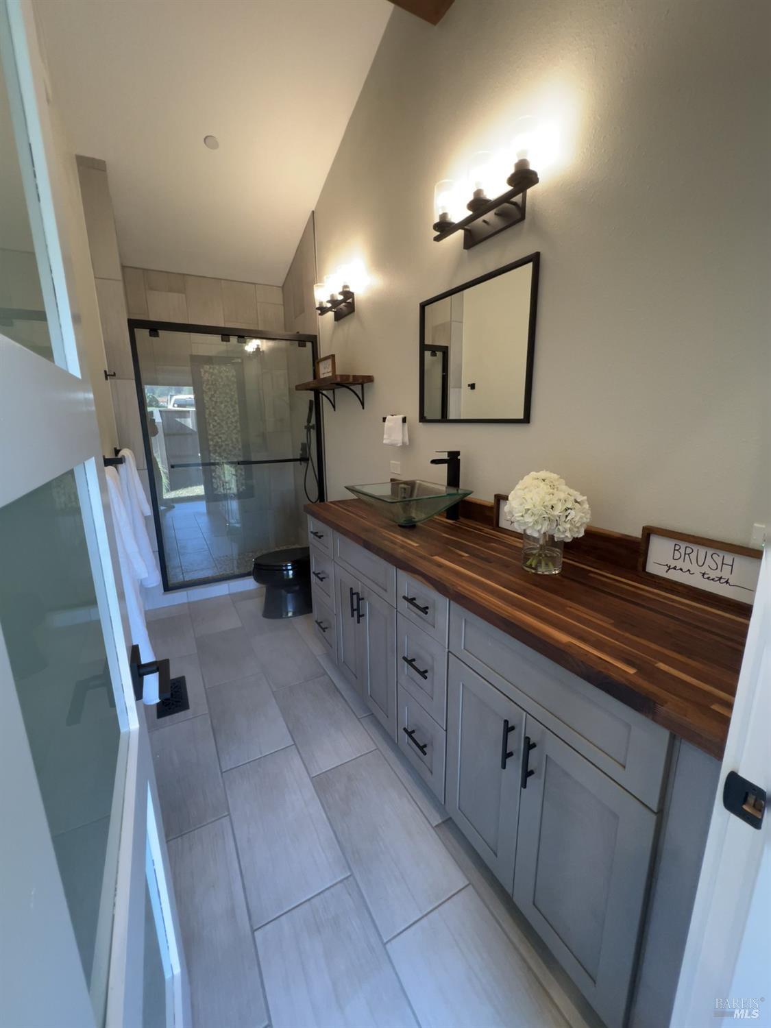 Detail Gallery Image 13 of 43 For 14920 Mallo Pass Dr, Irish Beach,  CA 95459 - 2 Beds | 2 Baths