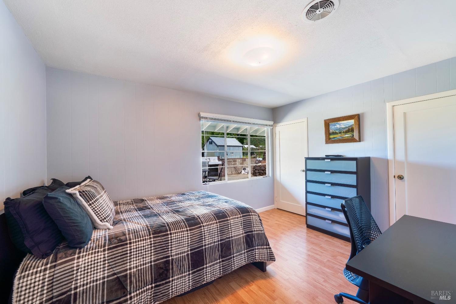 Detail Gallery Image 11 of 30 For 4094 E 3rd Ave, Napa,  CA 94558 - 4 Beds | 2 Baths