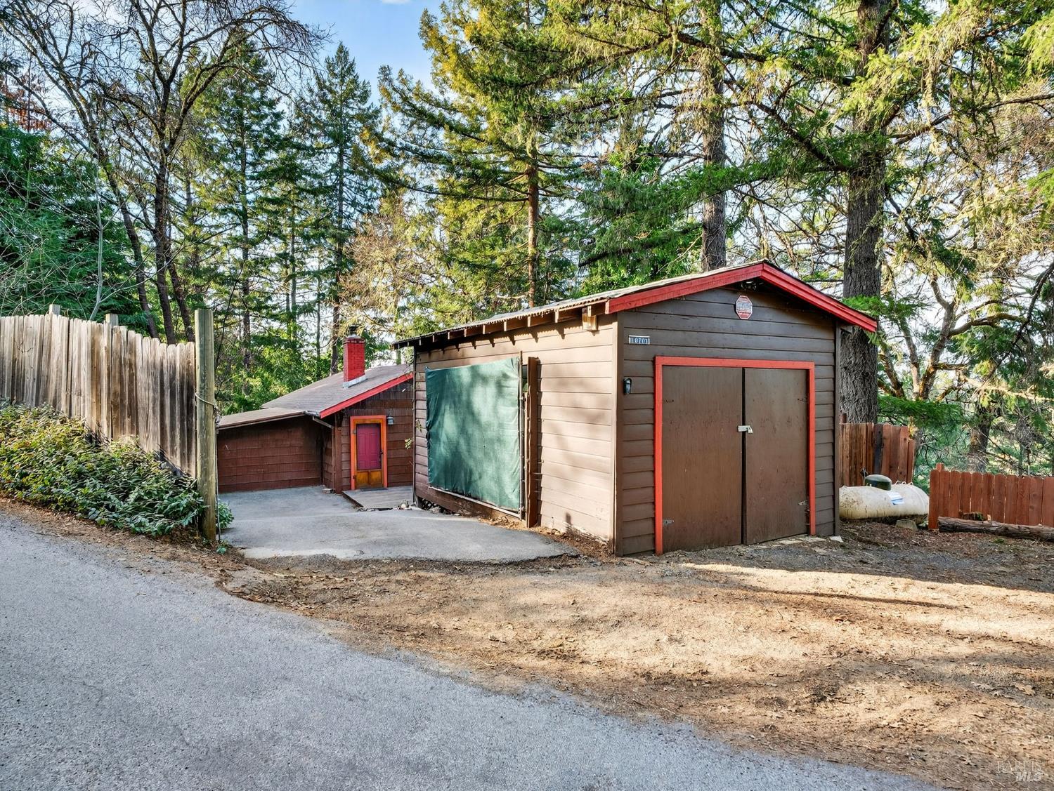 Detail Gallery Image 37 of 52 For 10701 Orr Springs Rd, Ukiah,  CA 95482 - 2 Beds | 1 Baths