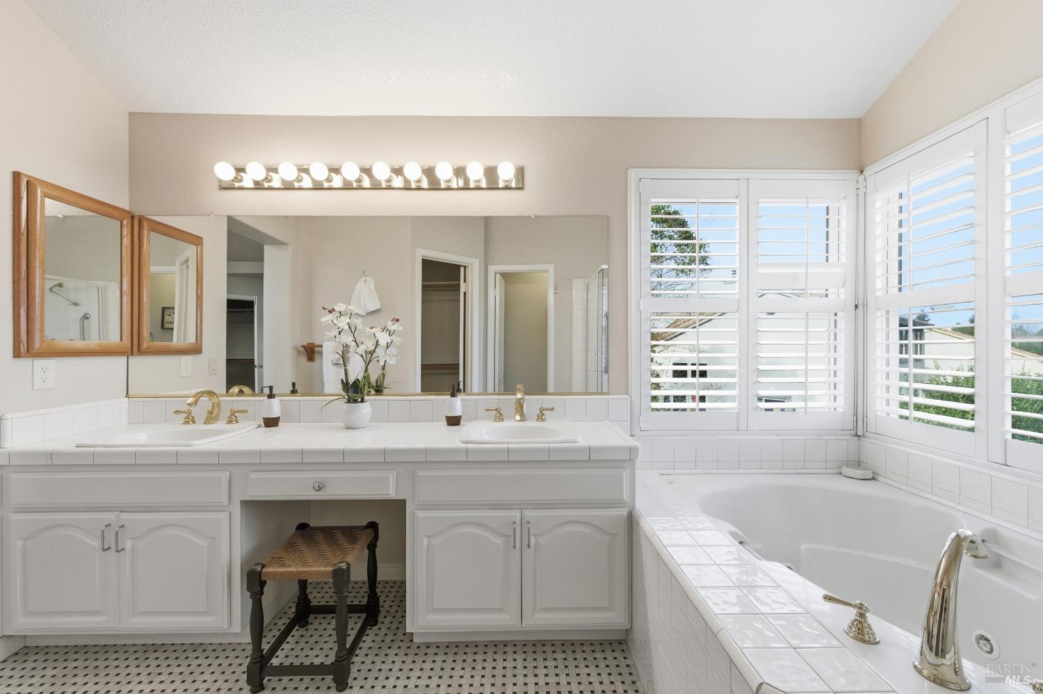 Detail Gallery Image 37 of 56 For 45 Cove Ct, Napa,  CA 94559 - 3 Beds | 2/1 Baths