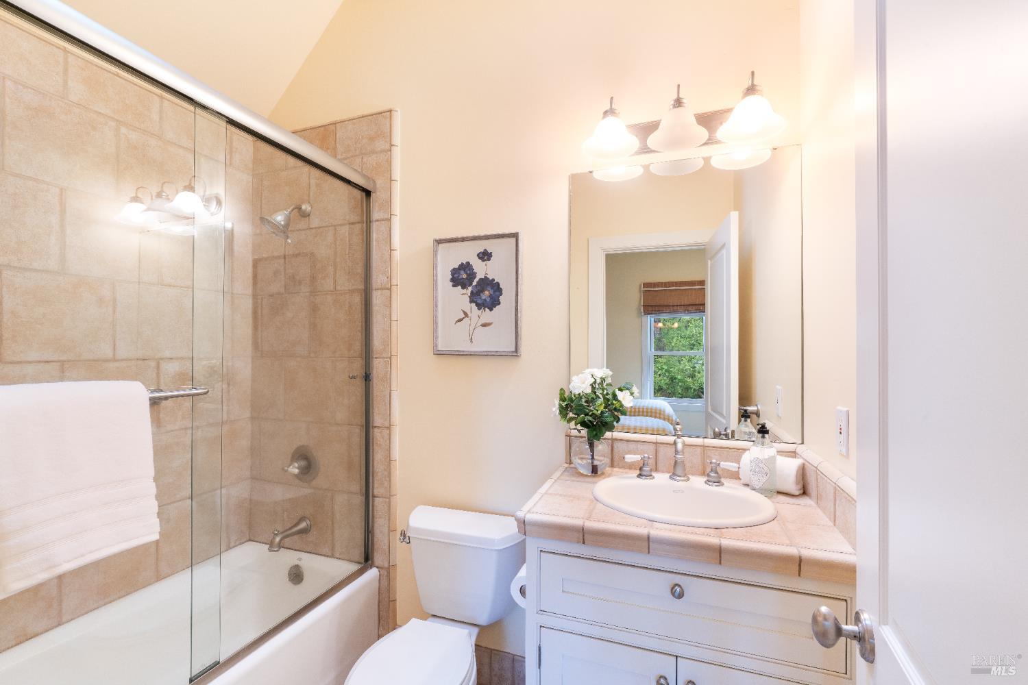 Detail Gallery Image 33 of 47 For 1330 Pine St, Saint Helena,  CA 94574 - 4 Beds | 3/1 Baths