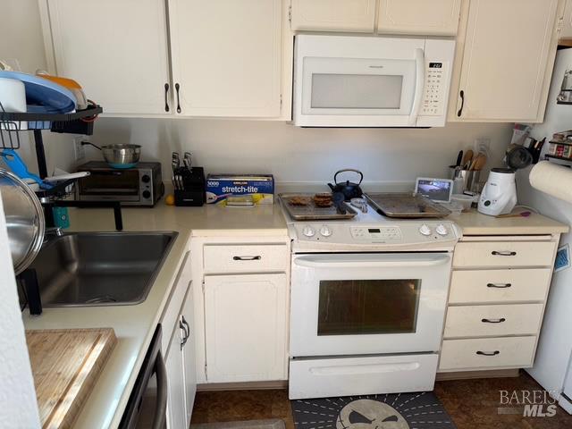 Detail Gallery Image 9 of 15 For 1916 Knolls Dr, Santa Rosa,  CA 95405 - 2 Beds | 1/1 Baths