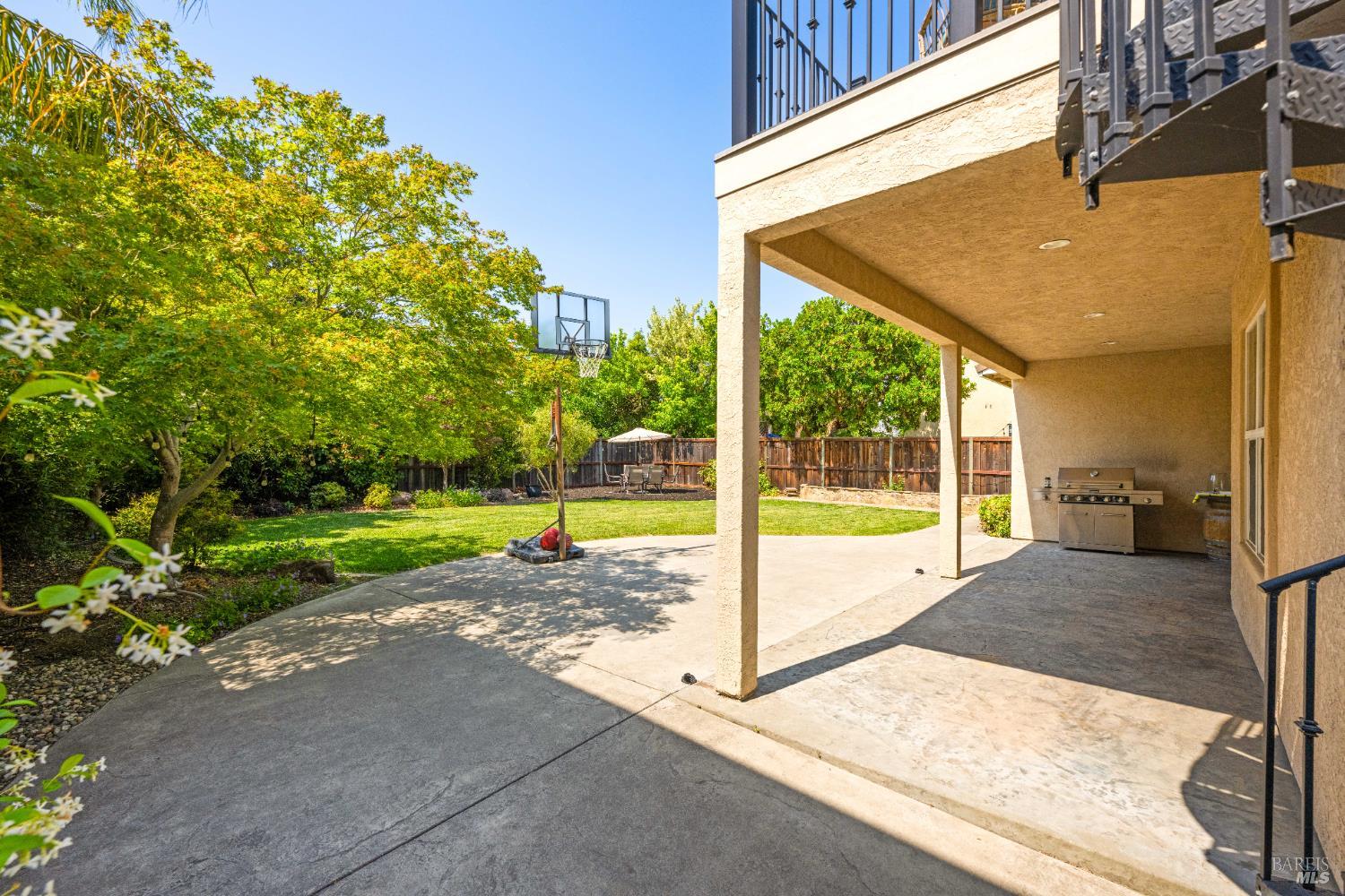 Detail Gallery Image 56 of 68 For 1238 Darling St, Napa,  CA 94558 - 5 Beds | 3/1 Baths