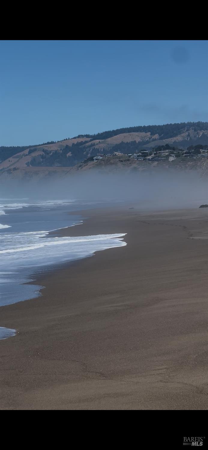 Detail Gallery Image 36 of 43 For 14920 Mallo Pass Dr, Irish Beach,  CA 95459 - 2 Beds | 2 Baths