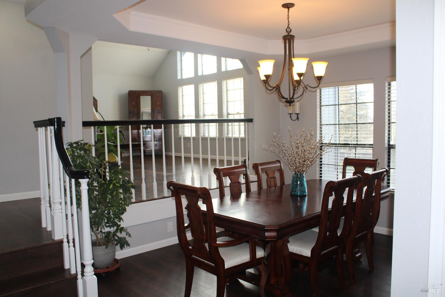 Detail Gallery Image 7 of 35 For 1104 Calistoga Rd, Santa Rosa,  CA 95409 - 3 Beds | 3 Baths