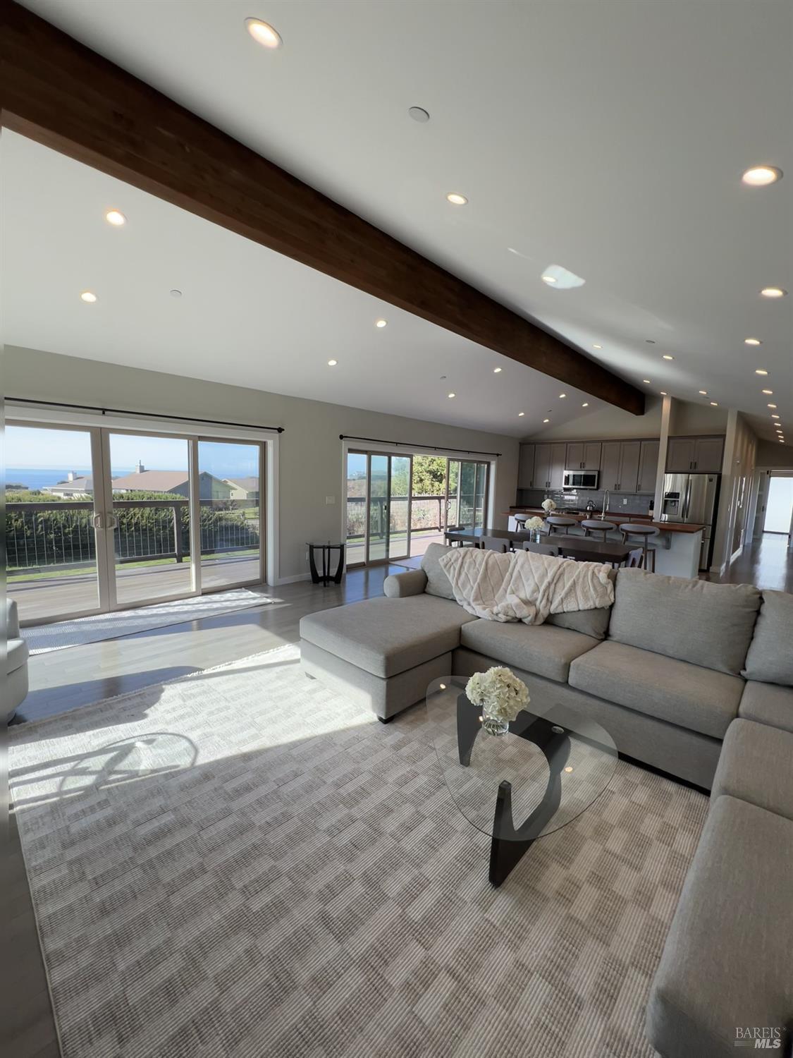 Detail Gallery Image 7 of 43 For 14920 Mallo Pass Dr, Irish Beach,  CA 95459 - 2 Beds | 2 Baths