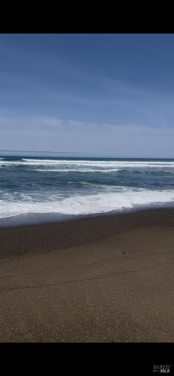 Detail Gallery Image 39 of 43 For 14920 Mallo Pass Dr, Irish Beach,  CA 95459 - 2 Beds | 2 Baths