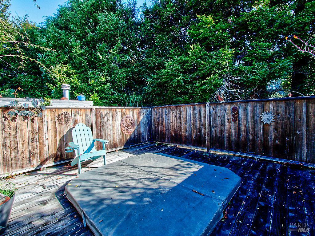 Detail Gallery Image 22 of 72 For 17750 Barbizon Ln, Fort Bragg,  CA 95437 - 3 Beds | 2 Baths