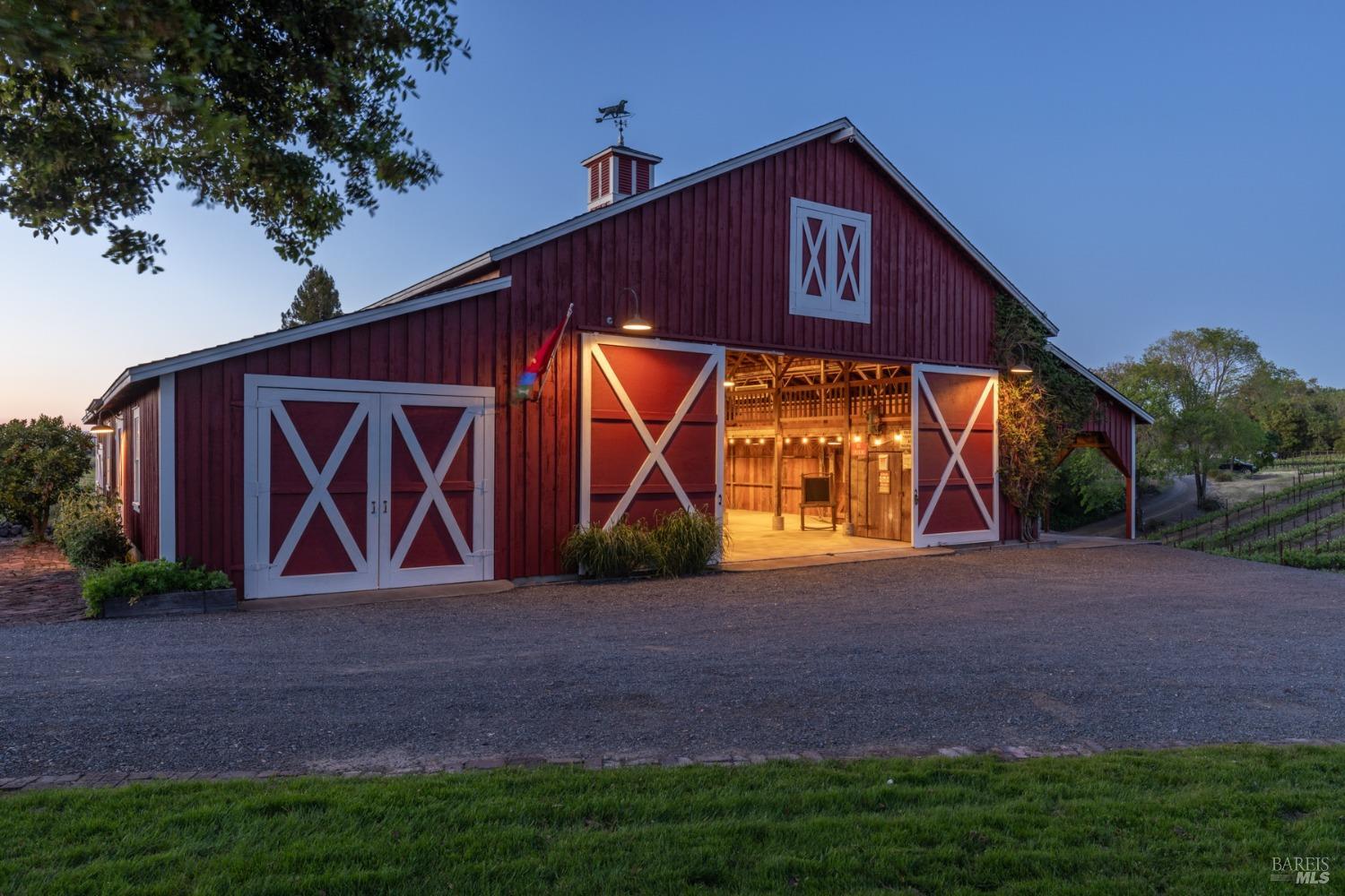 Detail Gallery Image 5 of 59 For 2875 Woolsey Rd, Windsor,  CA 95492 - 5 Beds | 4 Baths