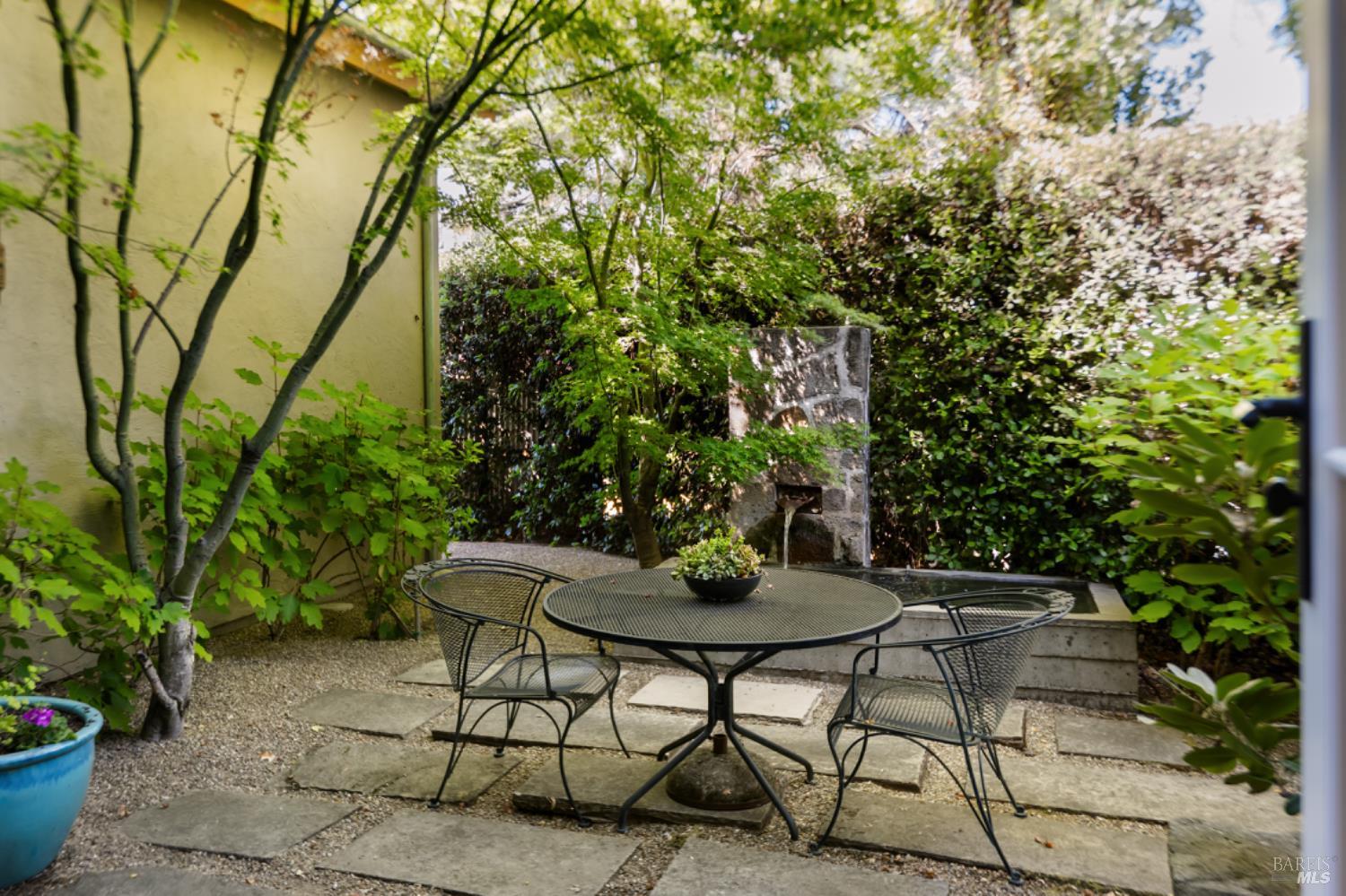 Detail Gallery Image 14 of 44 For 1711 Tainter St, Saint Helena,  CA 94574 - 4 Beds | 4/1 Baths