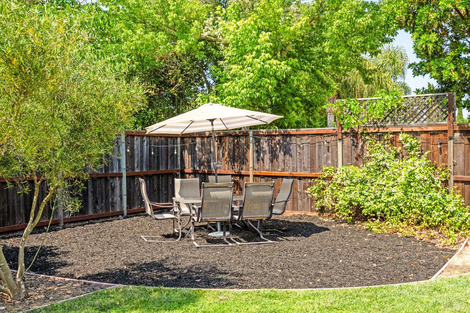 Detail Gallery Image 62 of 68 For 1238 Darling St, Napa,  CA 94558 - 5 Beds | 3/1 Baths